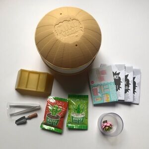 hen and chicks Miniverse Make It Mini Lifestyle